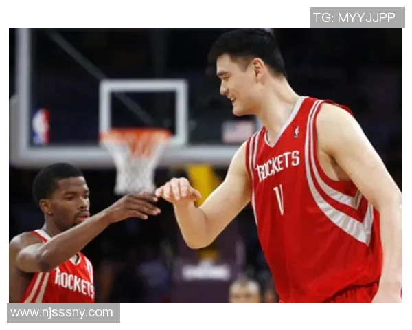 姚明老球的传奇故事与中国篮球的辉煌历程探讨 姚明老球的传奇故事与中国篮球的辉煌历程探讨