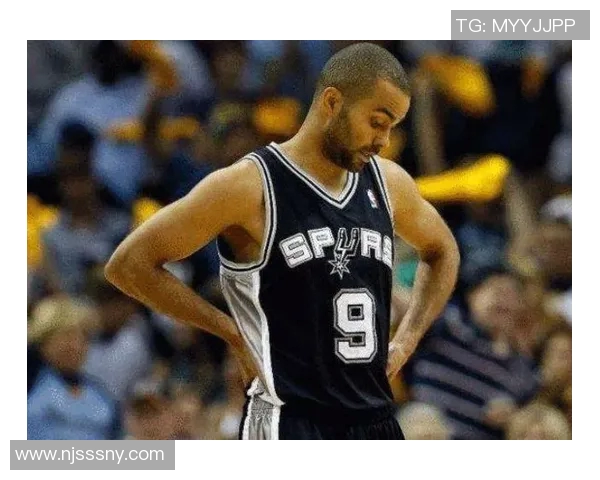 康宁汉姆复出,马刺迎来重要得分点! 康宁汉姆复出,马刺迎来重要得分点!