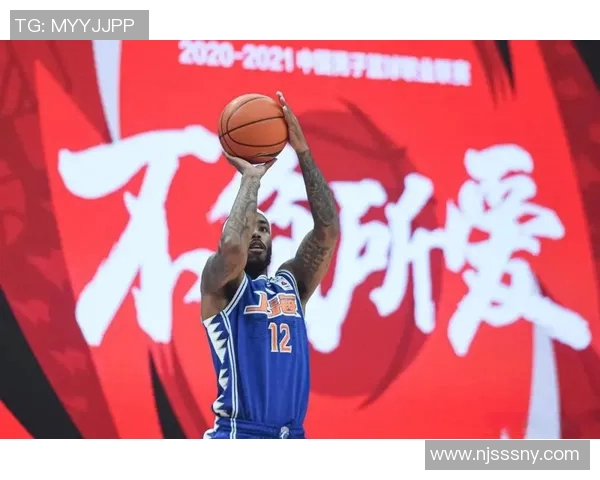 新疆飞虎签下外援马库斯-佩弗利，加强内线实力