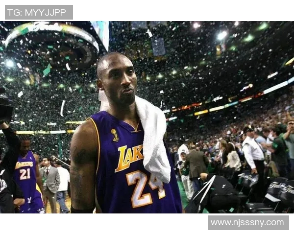 科比重回球场观战，热火vs湖人再掀传奇对决